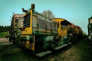 oude ns locomotief ergens in nederland van Arthur Bruinen