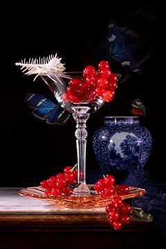 Still life 'Currants in a crystal glass' by Willy Sengers