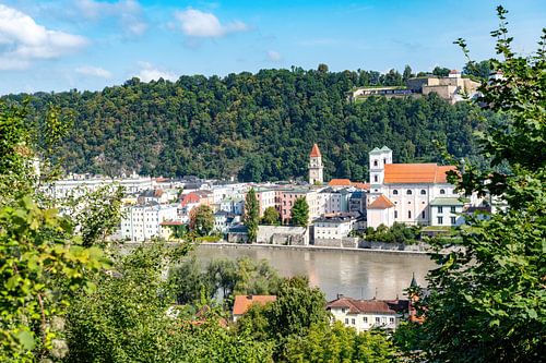 Vue sur Passau dans la forêt bavaroise sur Hans-Jürgen Janda