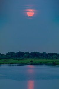 Full moon Supermoon Blue Moon over the river IJssel