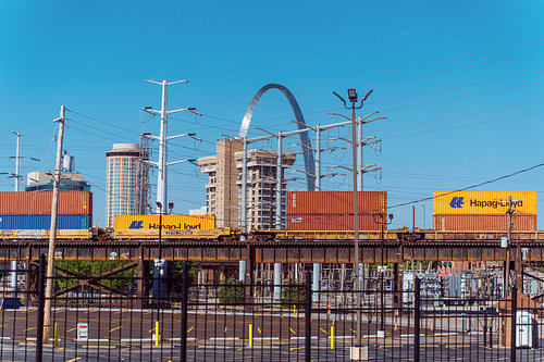 Vrachttrein voor de Gateway Arch