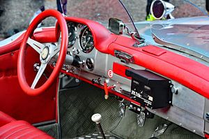 Mercedes 190 SLR Cockpit - op de berg Eggberg Klassik 2019 -... van Ingo Laue