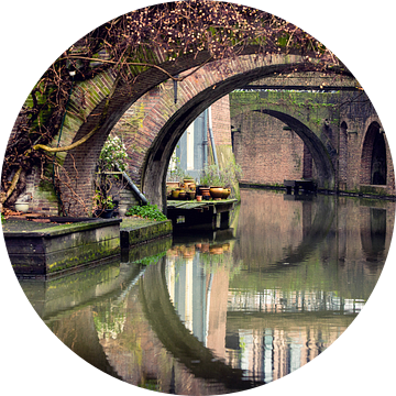 Doorkijkje aan de Kromme Nieuwegracht te Utrecht. van André Blom Fotografie Utrecht
