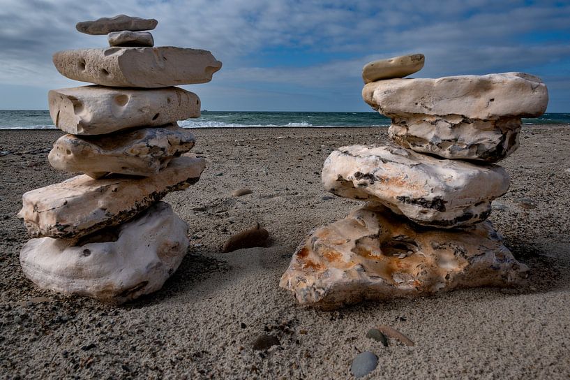 Stone-Balance am Stand von Vorupør von Derlach Photography