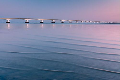 Steigende Flut an der Zeelandbrücke