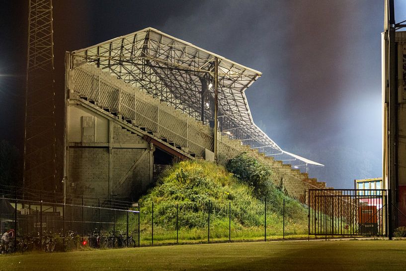 Das Bosuil-Stadion, Antwerpen: Tribüne 2 von Martijn