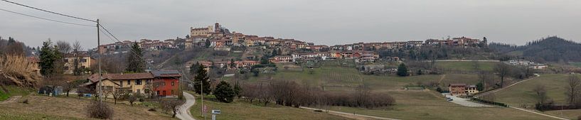 Panorama of Cortanze, Piedmont, Italy by Joost Adriaanse