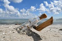 Flaschenpost an der Ostseeküste