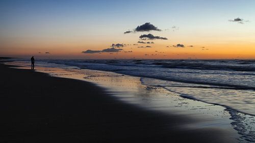 Zonsondergang aan het strand van Katwijk aan Zee