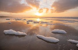 Foam Party by Corné Ouwehand