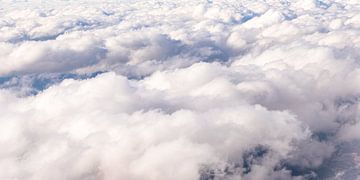 Boven de wolken: Panorama Wolken Landschap van Dieter Walther