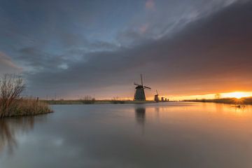 Zonsopkomst Kinderdijk van Jan Koppelaar