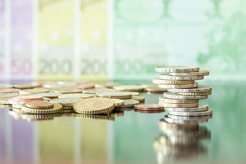 Verschillende euro's biljetten en munten