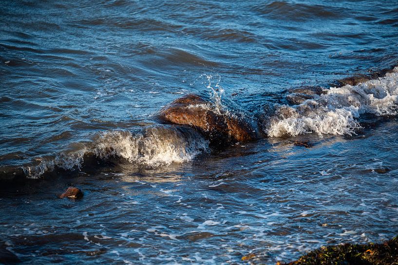 View of the waves and the water of the sea by Matthias Korn