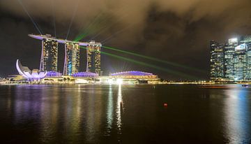 Singapore by Hans Lunenburg