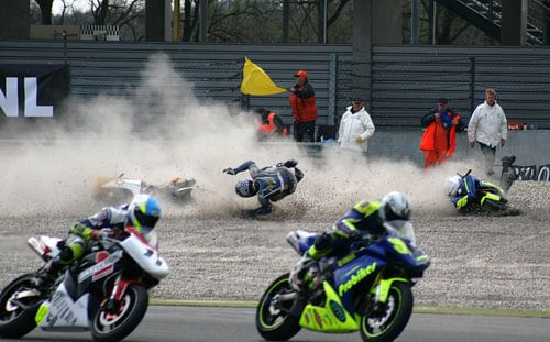 Motor crash op TT Assen tijdens de Paasraces ongeluk