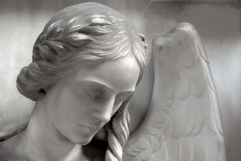 Angel girl by Willem Havenaar