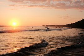 Un coucher de soleil de rêve à Santa Teresa, au Costa Rica sur Florian Kleb