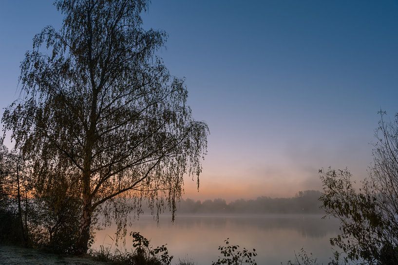 Sunrise at the lake by Marc-Sven Kirsch