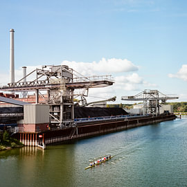 Kontraste am Rheinhafen von Rolleiflex Fine Art
