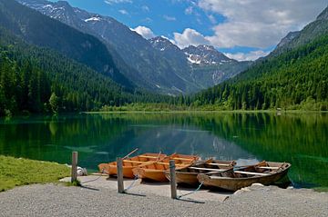 Bateaux au bord du lac sur Bernhard Kaiser