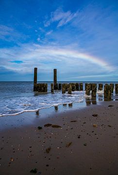 Regenboog boven golfbreker van MSP Canvas