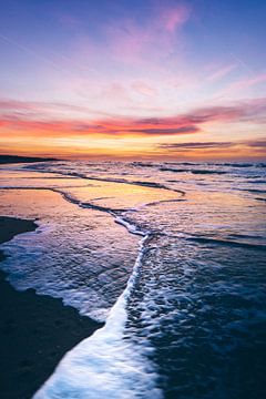Follow the wave into the sunset van Niels Vanhee
