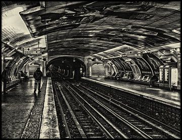 Metro Parijs Zwart Wit van Koen Lambooij