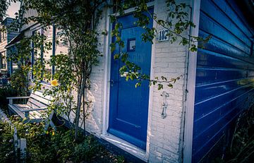 Blauwe deur van peterheinspictures