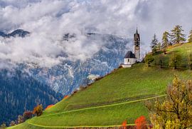 Kirche in den Dolomiten, Italien von Adelheid Smitt