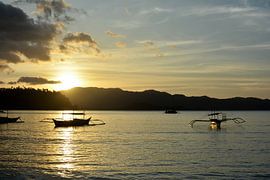 Sonnenuntergang in Port Barton von Frank Photos