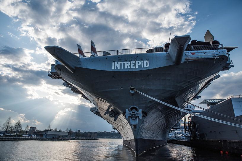 Intrepid Marine schip | New York Haven | Photograph | Art print van Mascha Boot