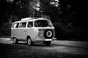 Camping-car Volkswagen T2 sur Ton van Buuren