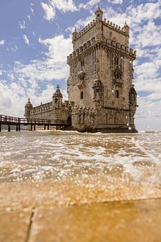 Dans l'eau – La tour de Belém vue d'en bas