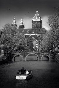 Donkere wolken van Iconic Amsterdam