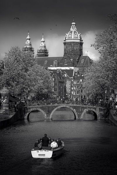 Donkere wolken van Iconic Amsterdam