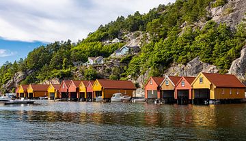 Hangars à bateaux dans le sud de la Norvège sur Adelheid Smitt