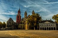 Vrijthof met blauwe wolken in Maastricht van Geert Bollen thumbnail
