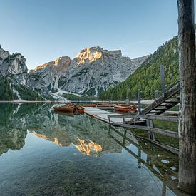Lago di Braies (of Pragser Wildsee) van Sander Huibers