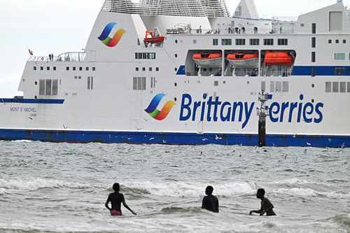 Le bateau arrive