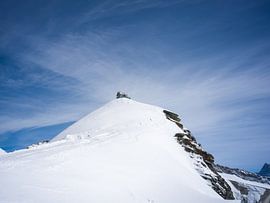 Blick vom Jungfraujoch-Plateau auf das Jungfraujoch Sphinx-Observatorium von t.ART