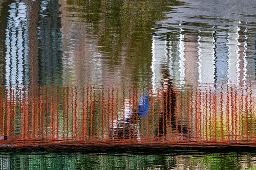 crossing a bridge in Vianen van Reinier de Rooie