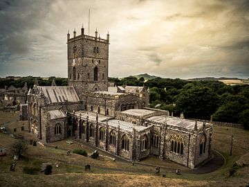 Kathedraal van St Davids, Wales von Art By Dominic