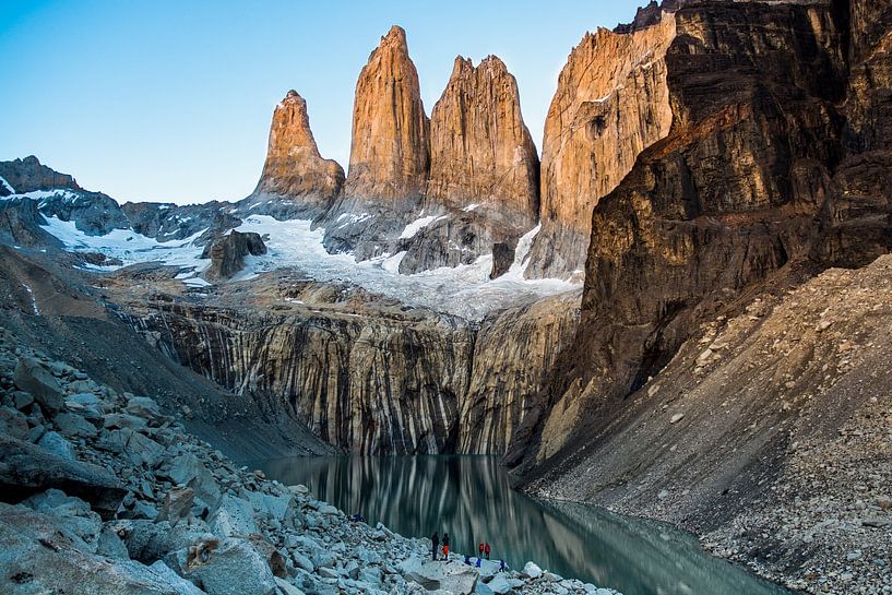 Torres del Paine bei Sonnenaufgang von Arno Maetens