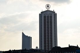 Uniriese und Wintergartenhochhaus in Leipzig