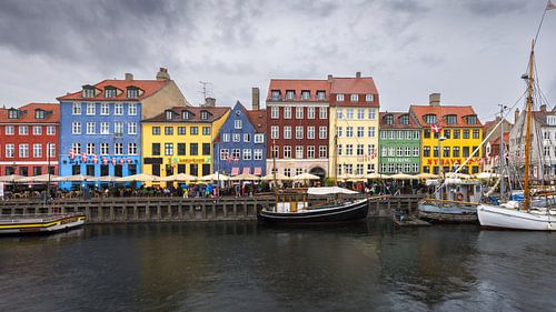 Colorful buildings in Nyhavn Quarter in Copenhagen, Denmark