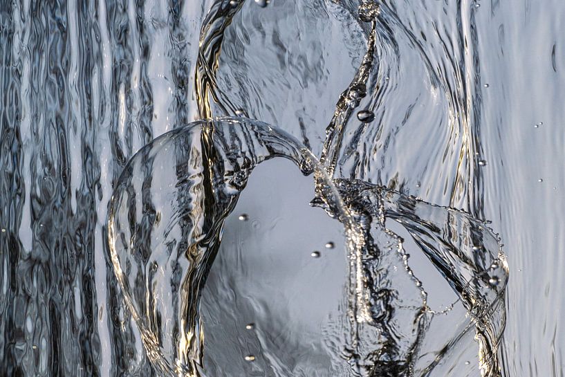 Water curtain by Betty van Engelen