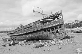 HDR urbex Cimetiere a bateaux scheepskerkhof te Quelmer bretagne