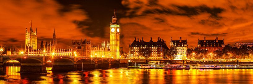 london panorama by Stefan Havadi-Nagy