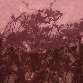 Fleurs sauvages en violet, terra et rose. sur Dina Dankers